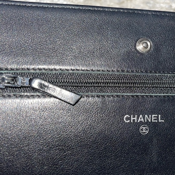 CHANEL Timeless Classic Wallet on a Chain - Picture 7 of 11